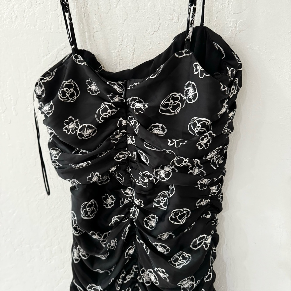 Lush Black White Floral Print Cami Ruched Flutter Mini Dress S - Picture 8 of 12